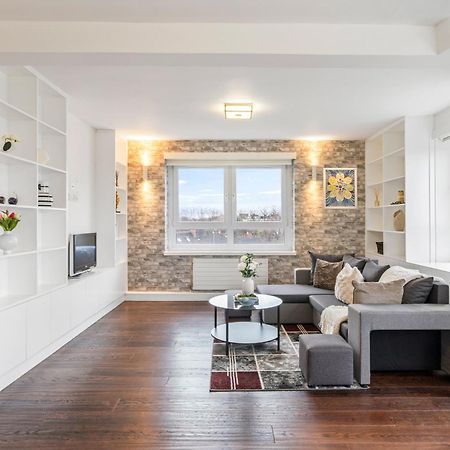 Relax, Play And Work In London Apartment ภายนอก รูปภาพ