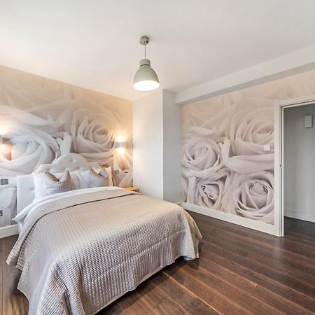 Relax, Play And Work In London Apartment ภายนอก รูปภาพ